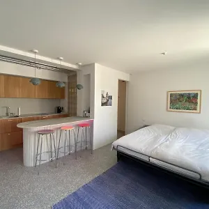 Heinrich 1 Apartment